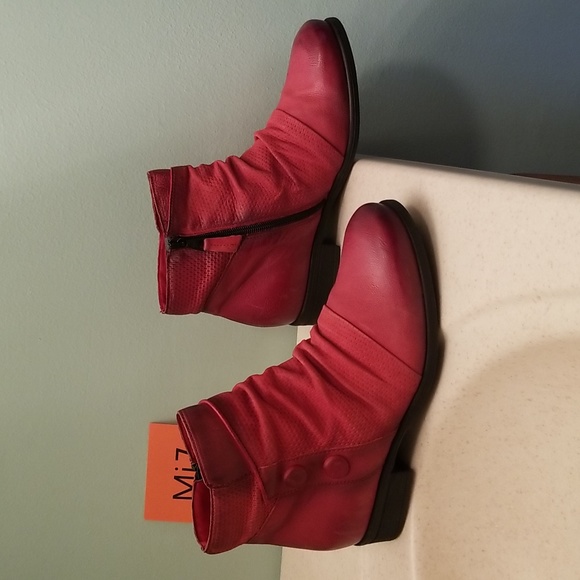 Miz Mooz Sallie Leather Boots. BNWT. Never worn. Perfect condition. - Picture 5 of 12